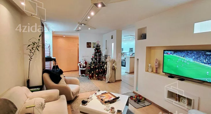 Četvoroiposoban stan | 4zida