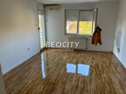 Trg Komnenskog | 4zida.rs