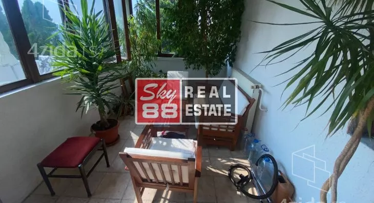 Šestosoban stan | 4zida