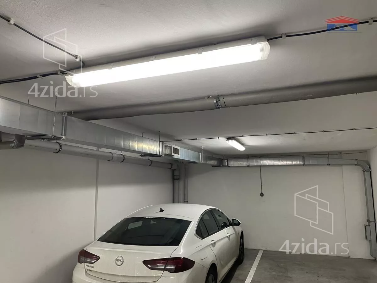 Garaža/Parking | 4zida
