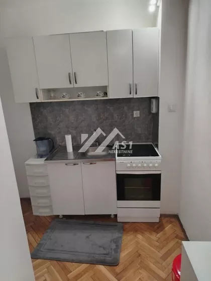 Valentina Vodnika | 4zida.rs