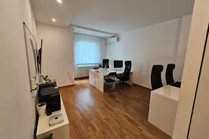 Baba Višnjina | 4zida.rs