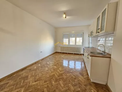 Železnička stanica | 4zida.rs