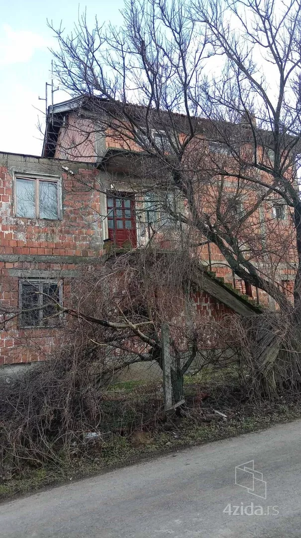 3-etažna kuća | 4zida