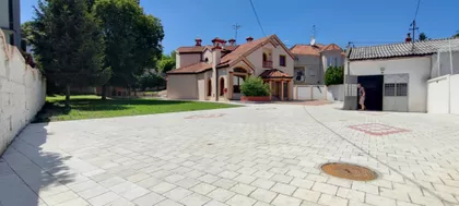 Činovnička Kolonija | 4zida.rs
