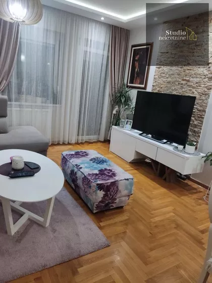 Cara Dušana | 4zida.rs