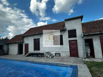Surčin (mesto) | 4zida.rs