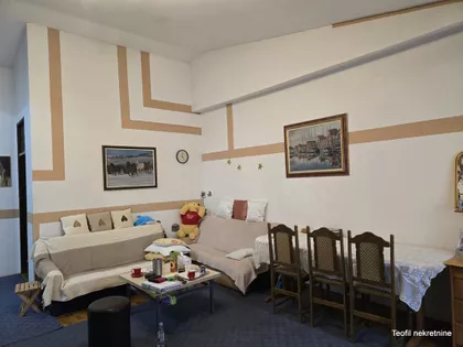 Milana Uzelca | 4zida.rs