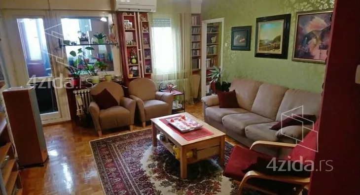 Troiposoban stan | 4zida