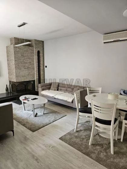 Bulevar 12. februar | 4zida.rs