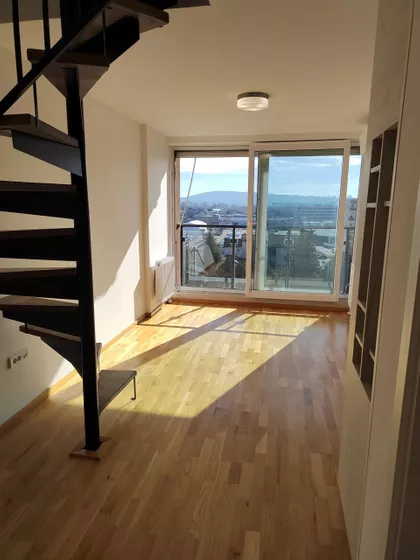 Janka Katića | 4zida.rs