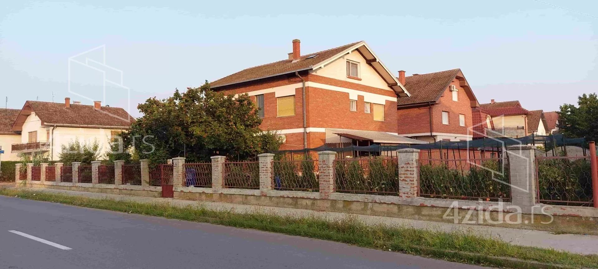 3-etažna kuća | 4zida