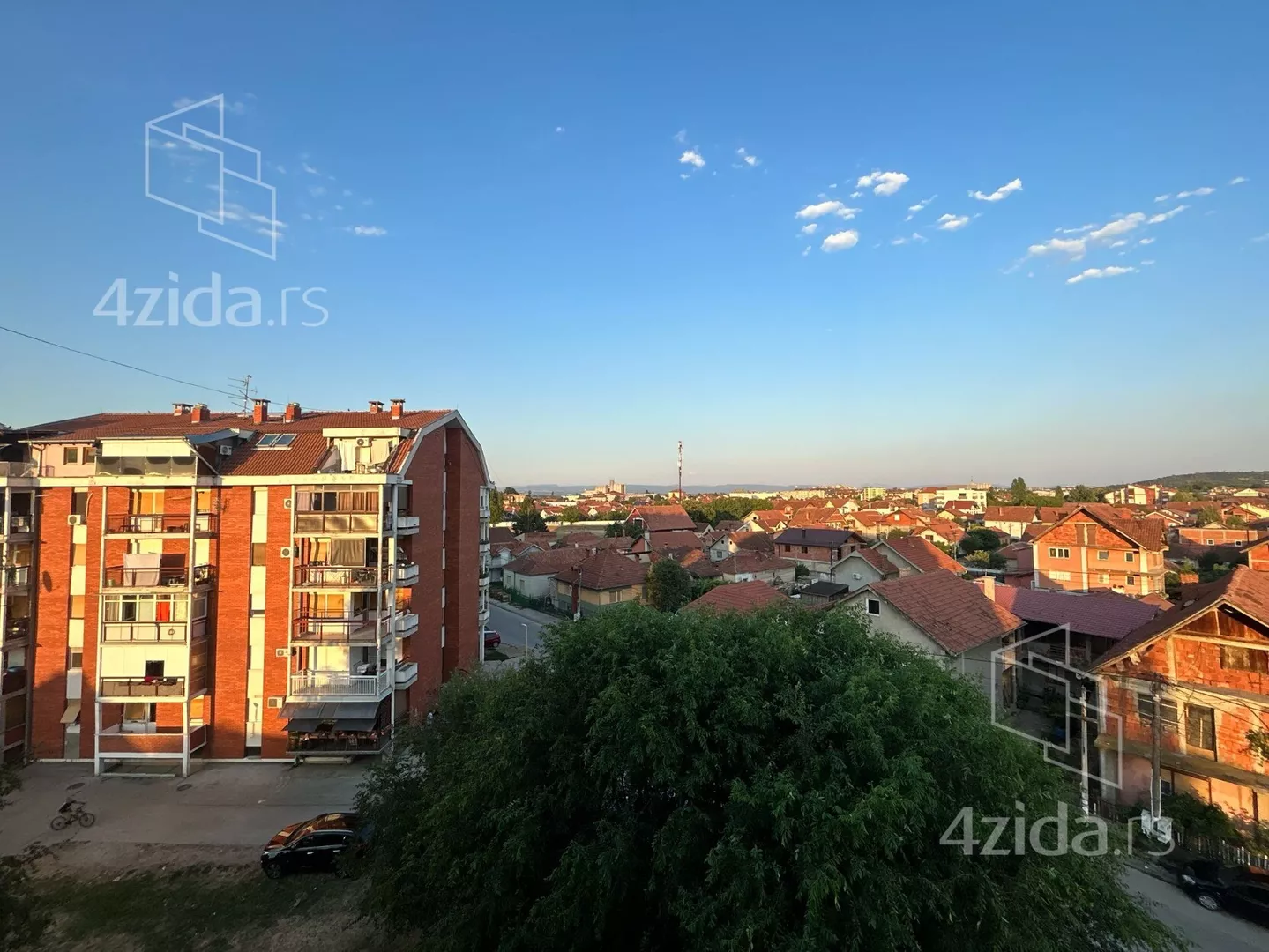 Dvoiposoban stan | 4zida