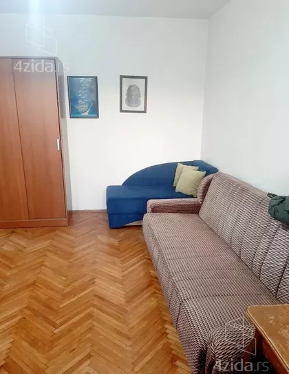 Lepa Brena | 4zida.rs