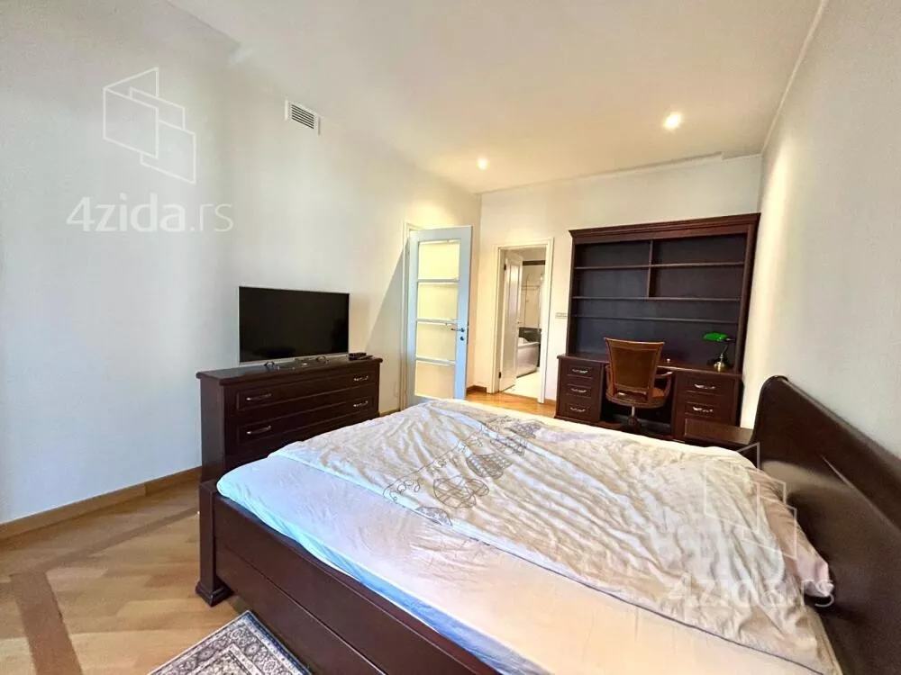 Četvoroiposoban stan | 4zida