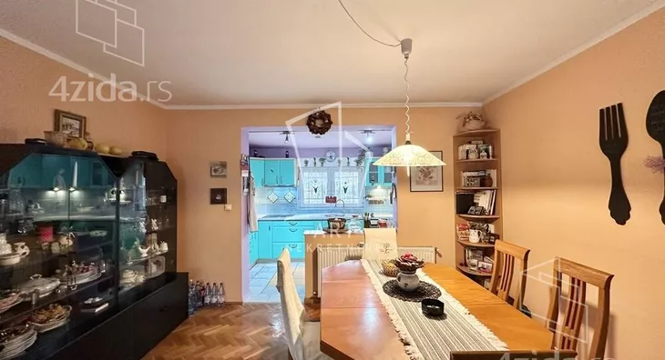 3-etažna kuća | 4zida