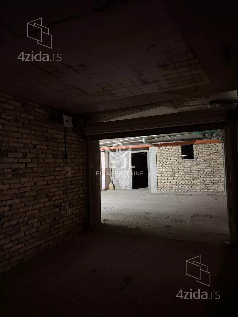 Garaža | 4zida