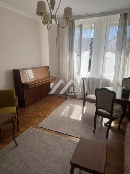 Prvomajska | 4zida.rs