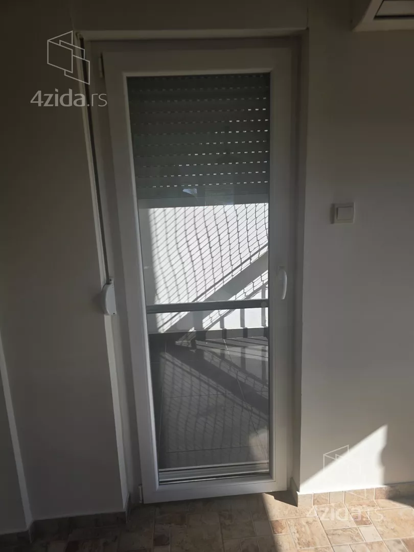 Četvoroiposoban stan | 4zida