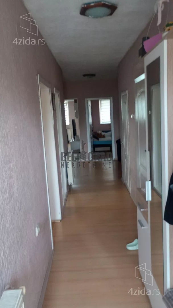 Šestosoban stan | 4zida