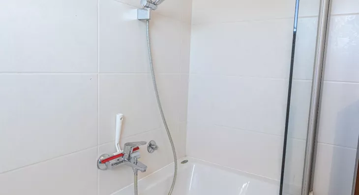 Šestosoban stan | 4zida