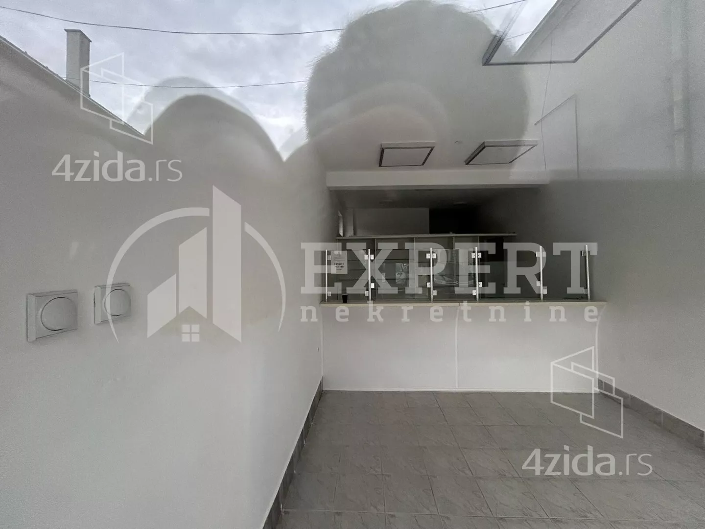 Lokal | 4zida