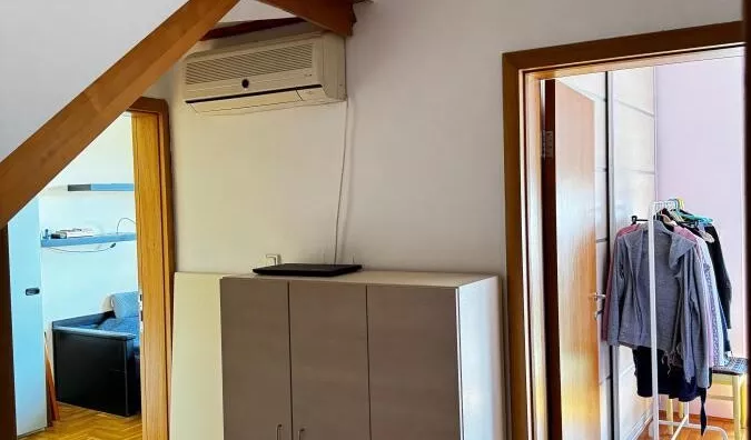 Četvoroiposoban stan | 4zida