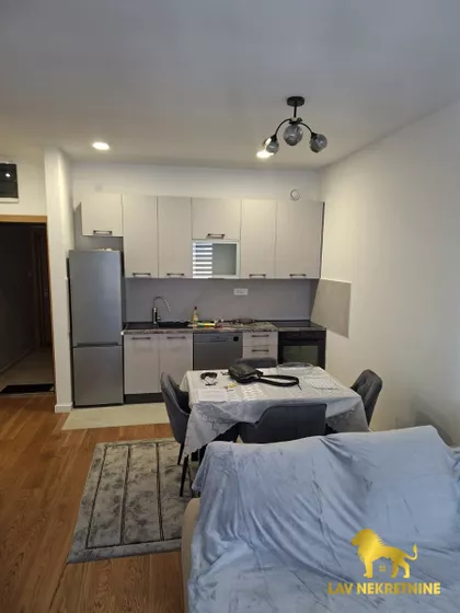 DOŽA ĐERĐA | 4zida.rs