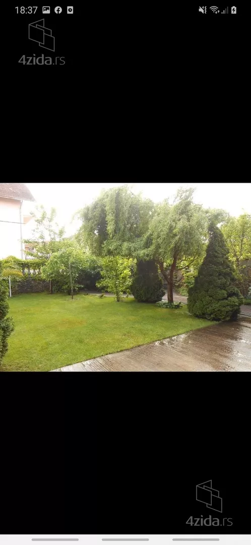 Šestoiposoban stan | 4zida