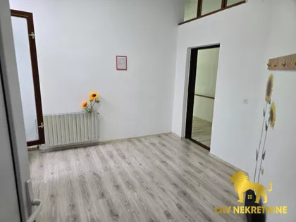 NOVOSADSKI PUT | 4zida.rs