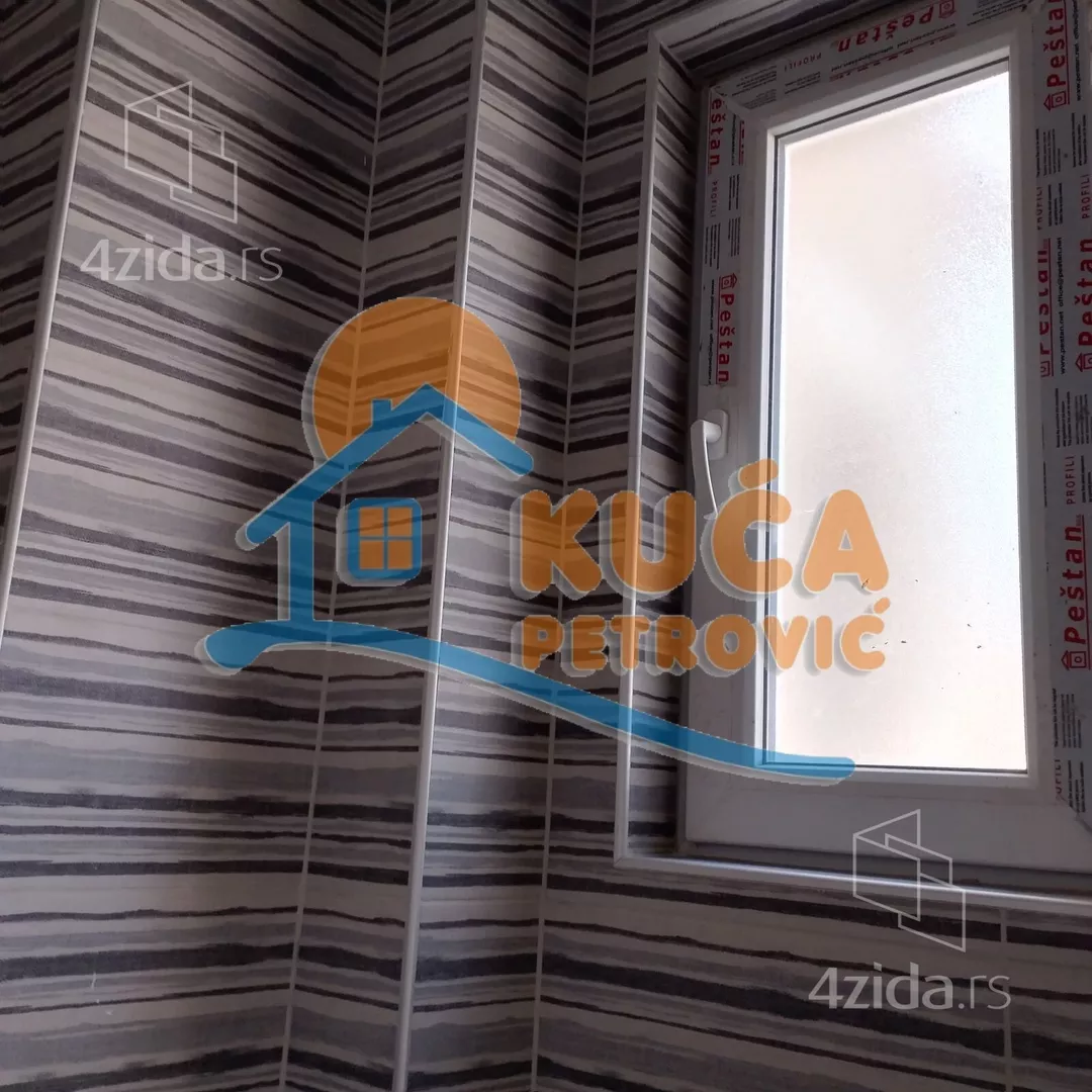 Lokal | 4zida