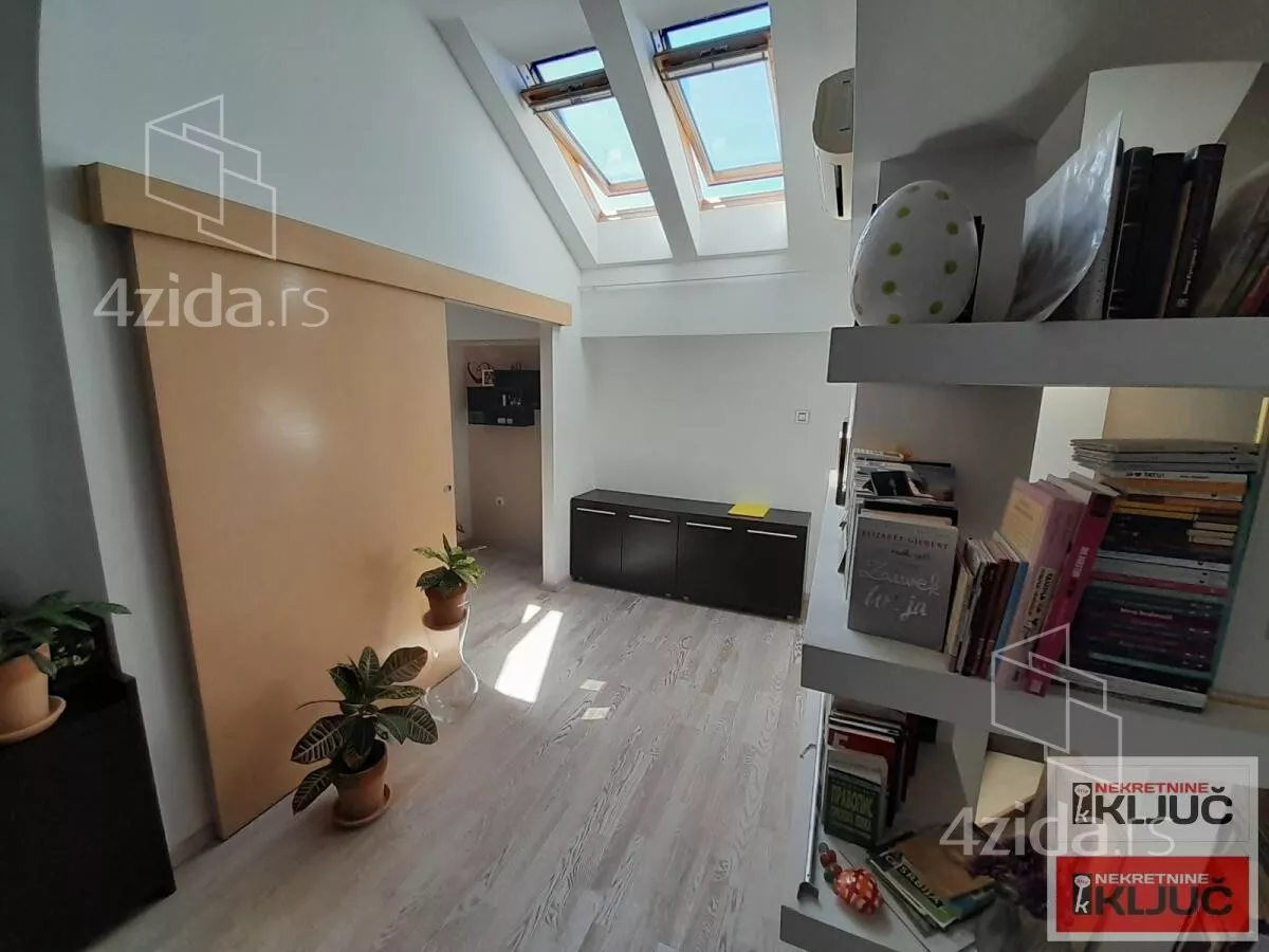 Petosoban stan | 4zida