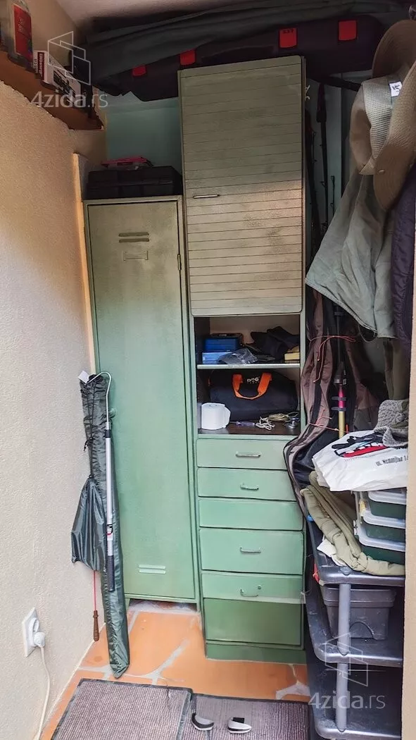 Četvoroiposoban stan | 4zida