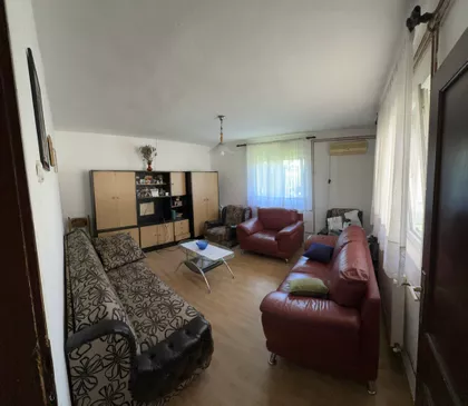 Okolne lokacije | 4zida.rs