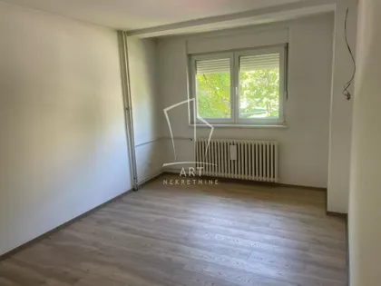 Ustanička | 4zida.rs