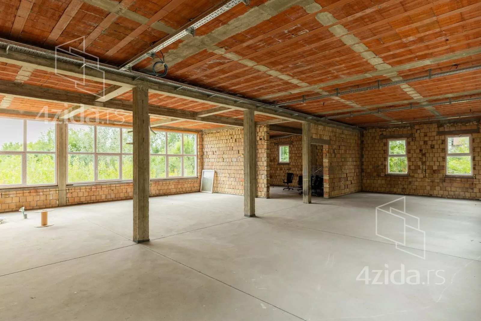 Poslovni prostor | 4zida