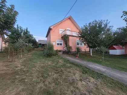 Božurova | 4zida.rs