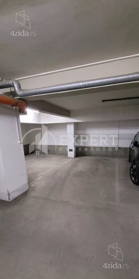 Garaža | 4zida