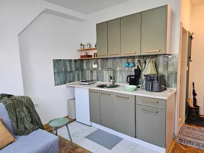 Uzun Mirkova | 4zida.rs