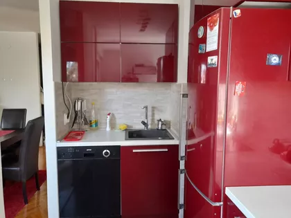 Balzakova | 4zida.rs