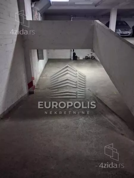 Garaža | 4zida