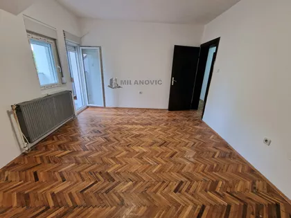 Prvomajska | 4zida.rs