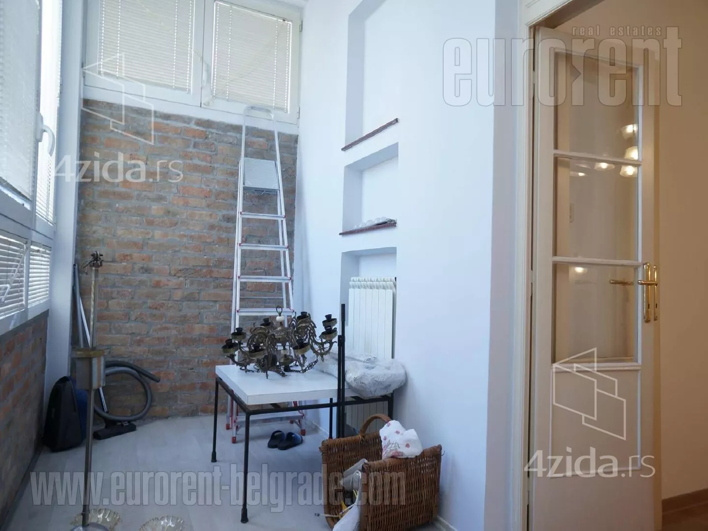 Petosoban stan | 4zida