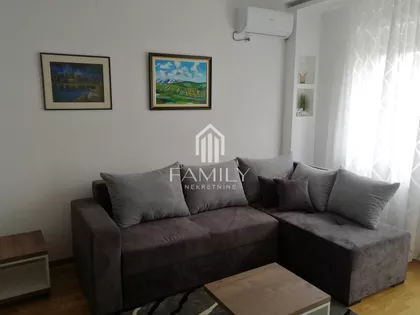 Bulevar Patrijarha Pavla (Somborski Bulevar) | 4zida.rs