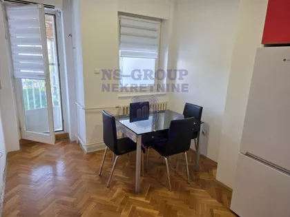 Pavla Papa | 4zida.rs