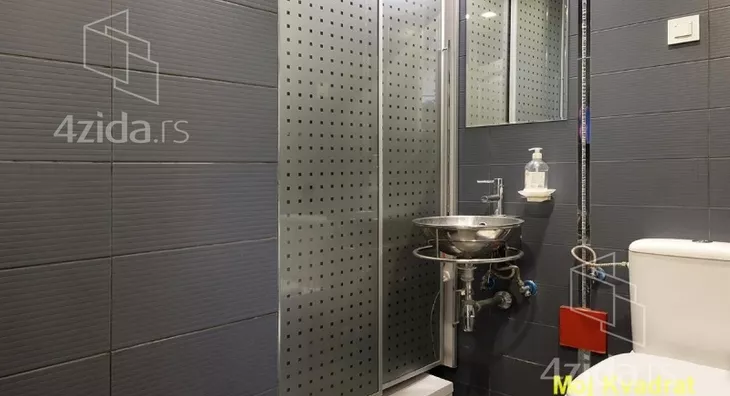 Petosoban stan | 4zida