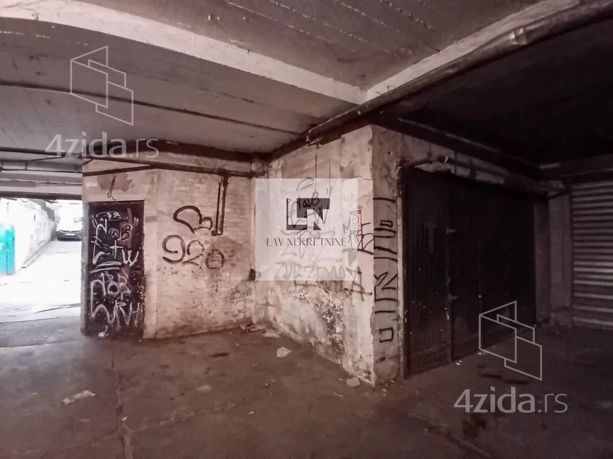 Poslovni prostor | 4zida