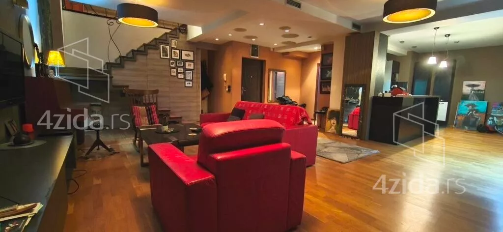 Petosoban stan | 4zida