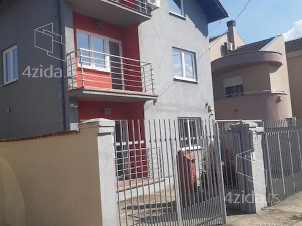 3-etažna kuća | 4zida