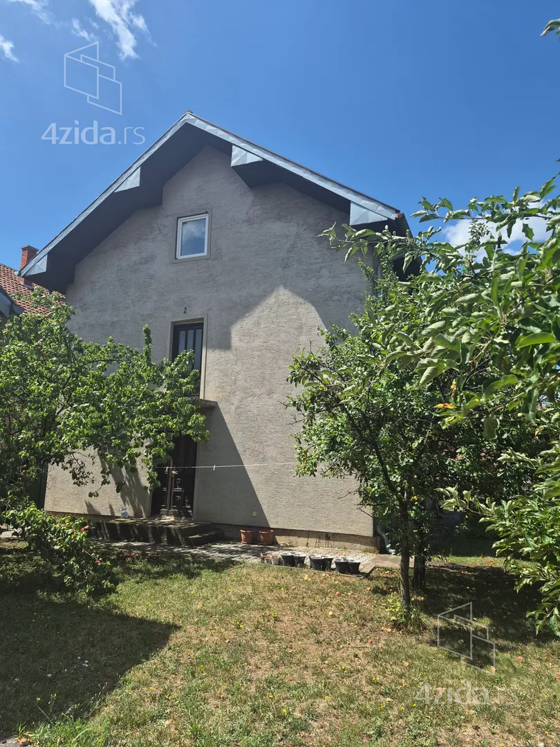 3-etažna kuća | 4zida